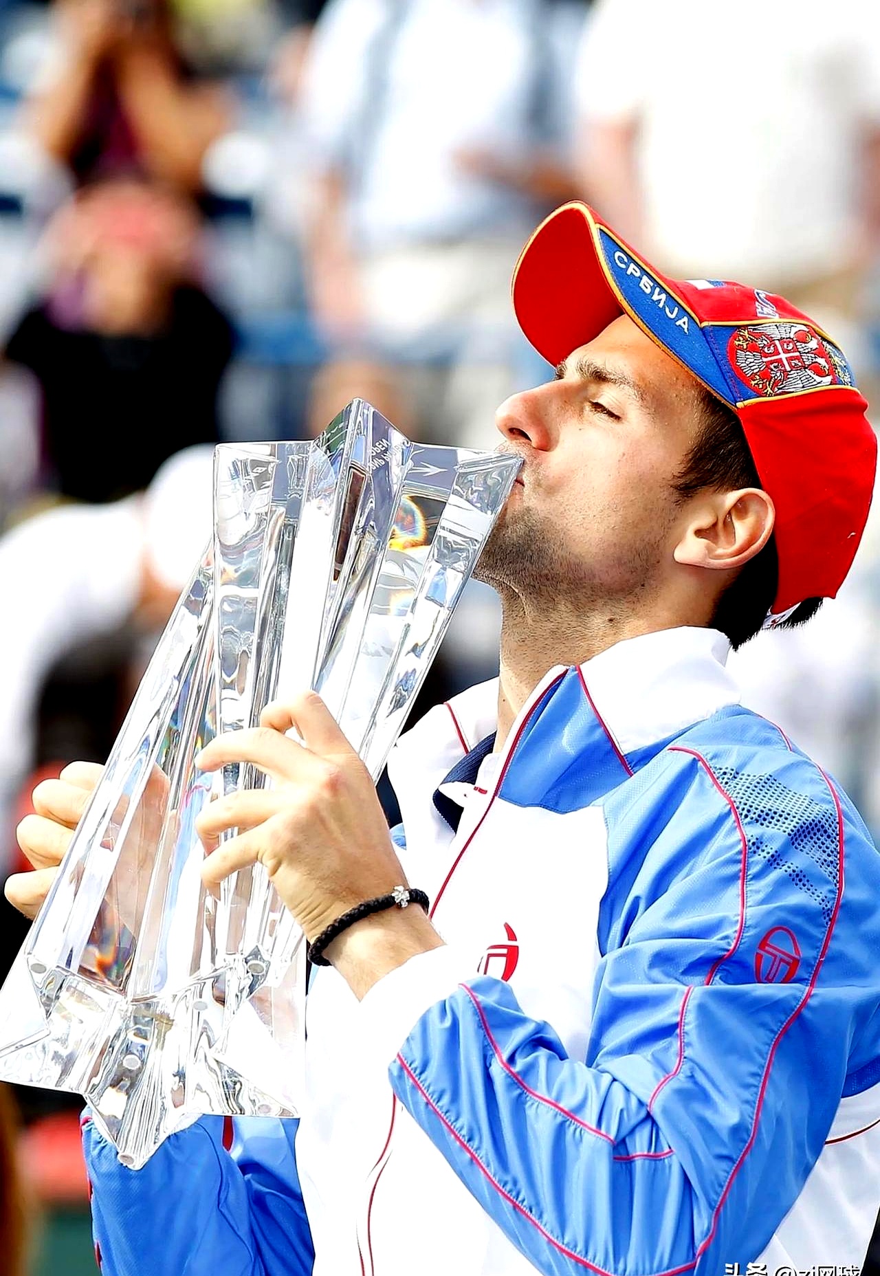 拉沃尔杯完胜年终总决赛，德约科维奇高光表现