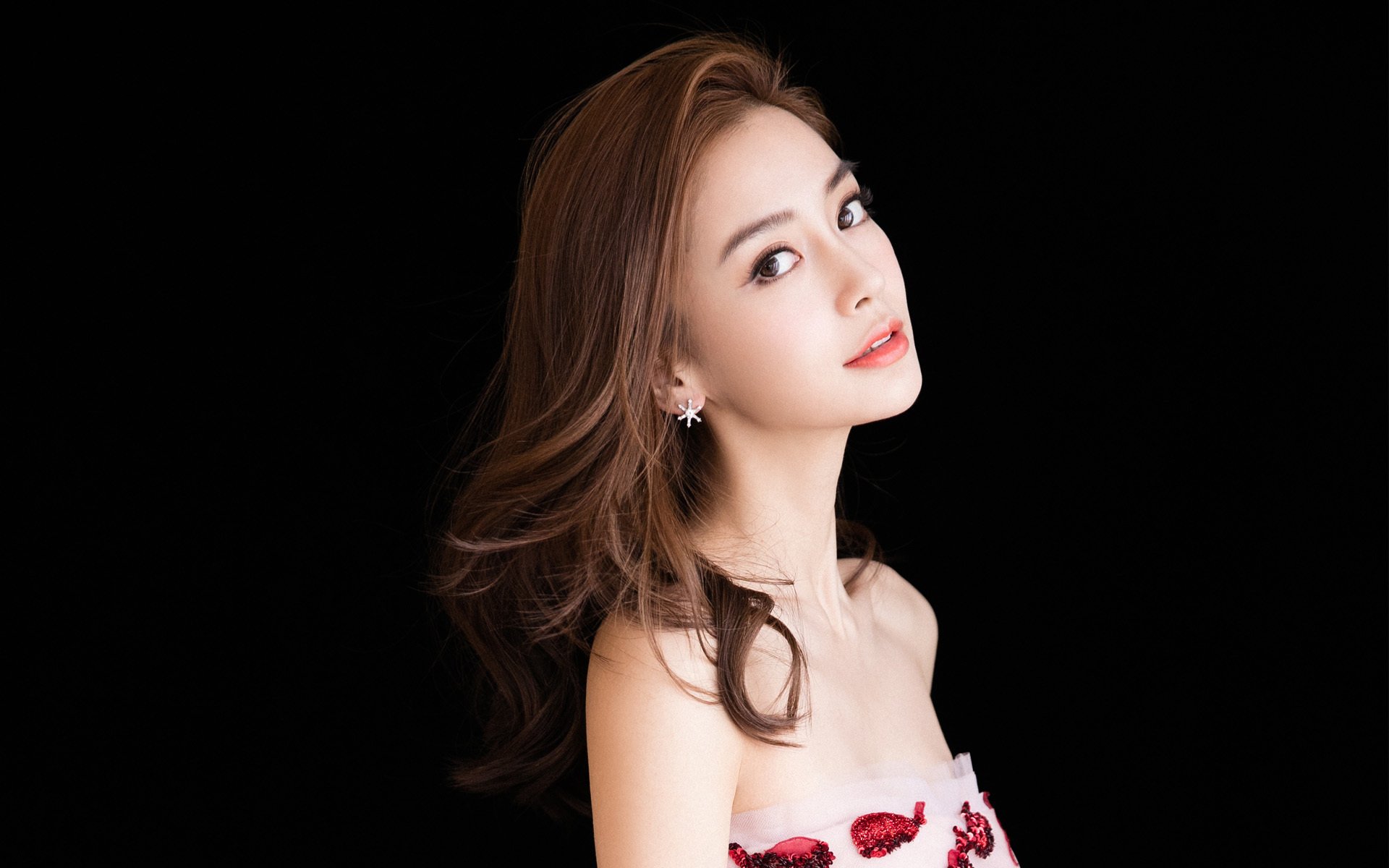 当西决风暴席卷绿茵,爱尔兰强行终结里昂神话的生死时刻