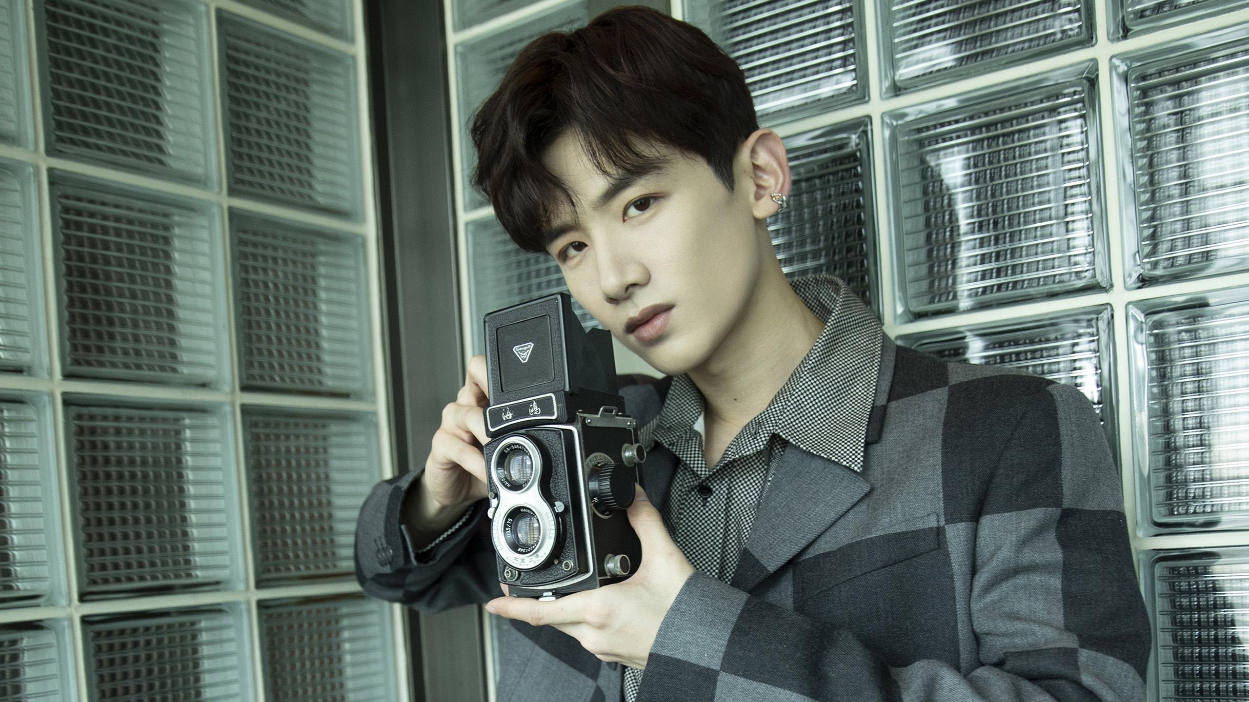 欧冠半决赛之夜,一柄名为布伦森的冰冷手术刀,在窒息的熔炉里划出唯一光亮