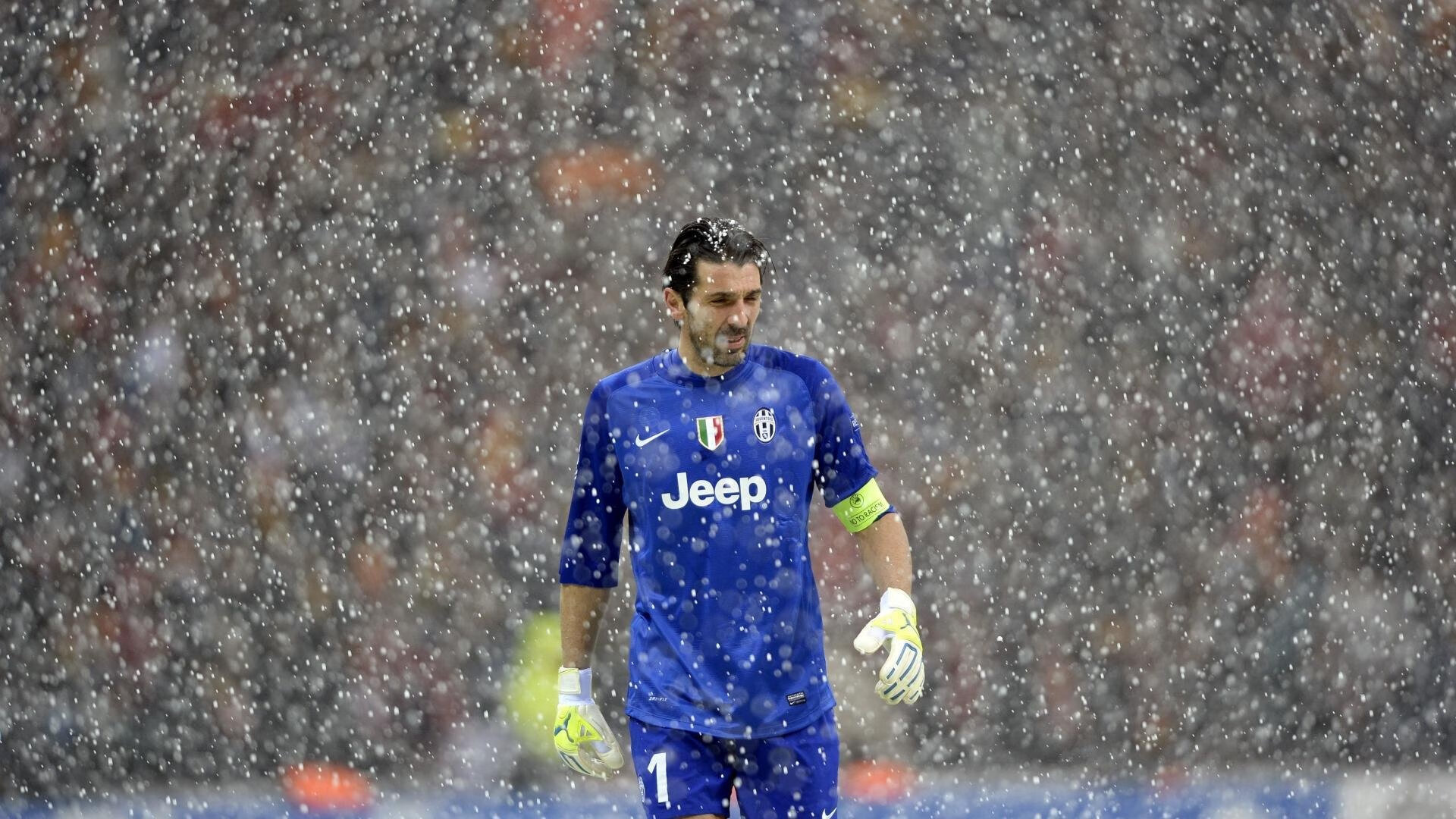 绿茵场与硬木地板的交响，从国家德比到恩比德的攻防转换艺术