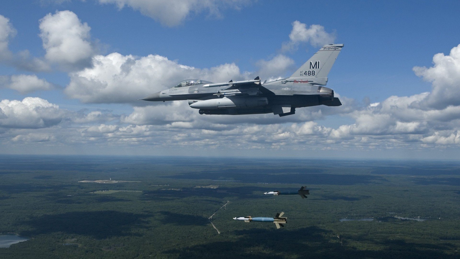 跨越山海的对决，北京队血拼热火，塔图姆冷血三分定乾坤