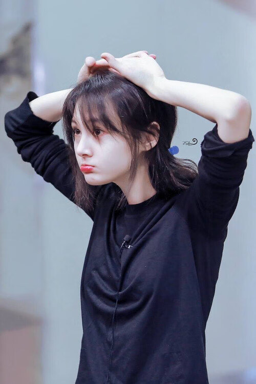 开云体育官网-南美风暴掀翻红龙，北欧巨塔攻防封神—体育世界的霸权更迭