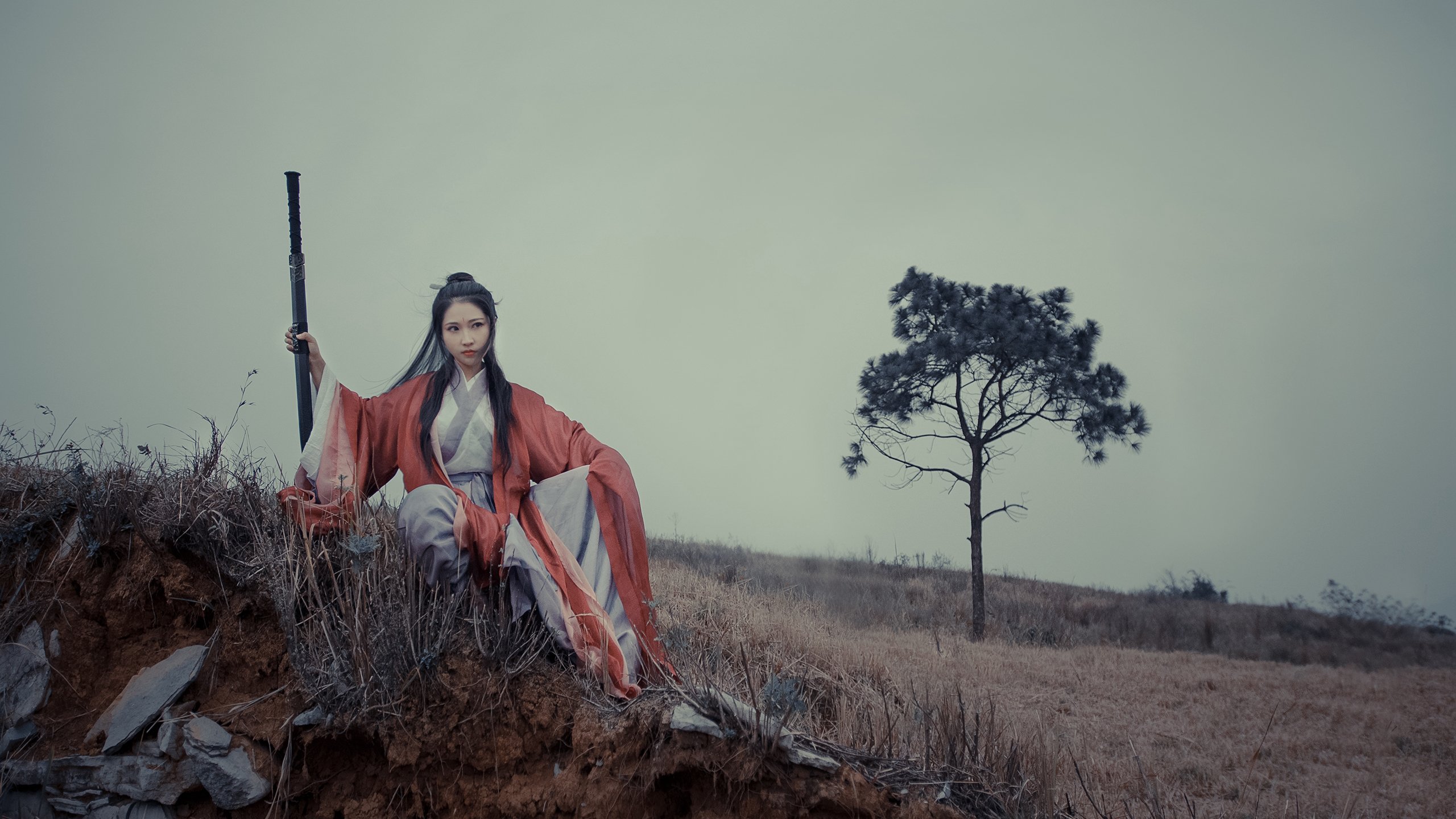 夜幕双星，F1巴林站极速狂飙与利拉德深夜表演的奇异共鸣